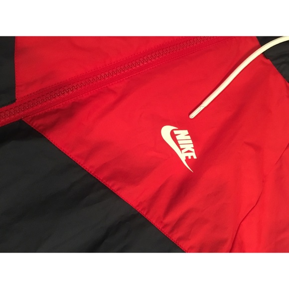 Nike Windbreaker - Picture 3 of 4